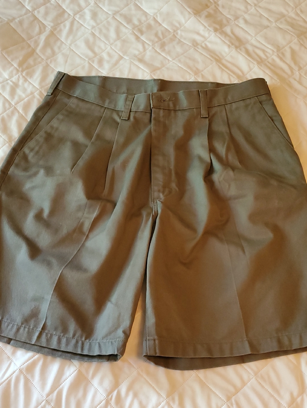 Wrangler Olive Green Flat-Front Men's Shorts